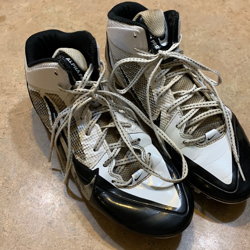 Football cleats